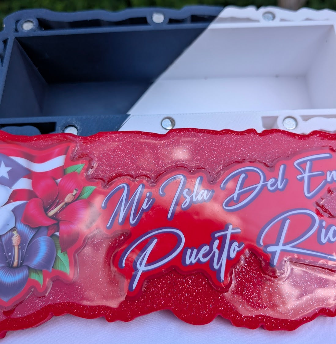 Puerto Rico Island Domino Box Set (Red/White/Blue) with Matching Dominos